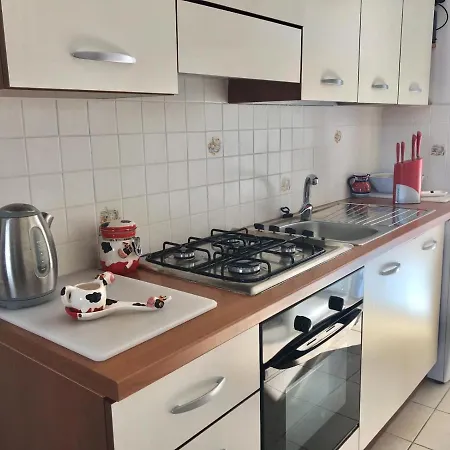 San Rocco Two Bed 5b2 5 *