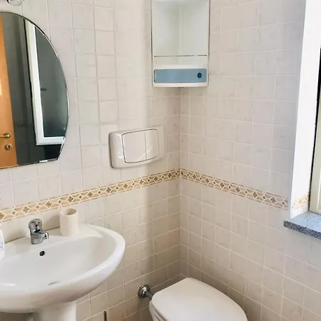 San Rocco Two Bed 5b2 5 *