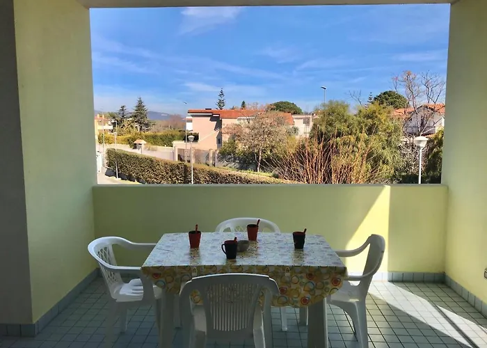 San Rocco Two Bed 5b2 5 Apartman